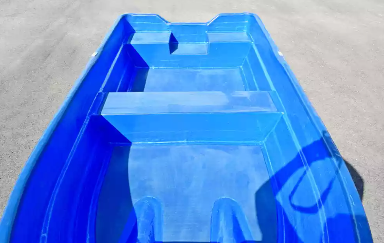 Стеклопластиковая лодка Neman-340 (тримаран) в Хасавюрте