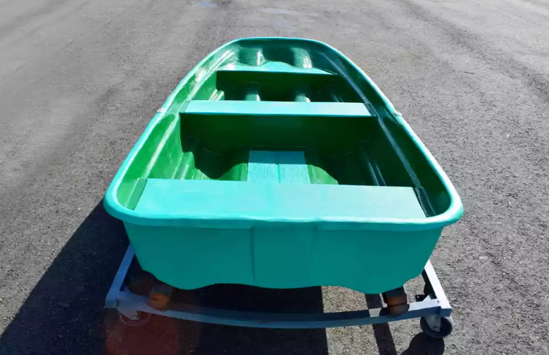 Стеклопластиковая лодка Старт (тримаран) в Хасавюрте