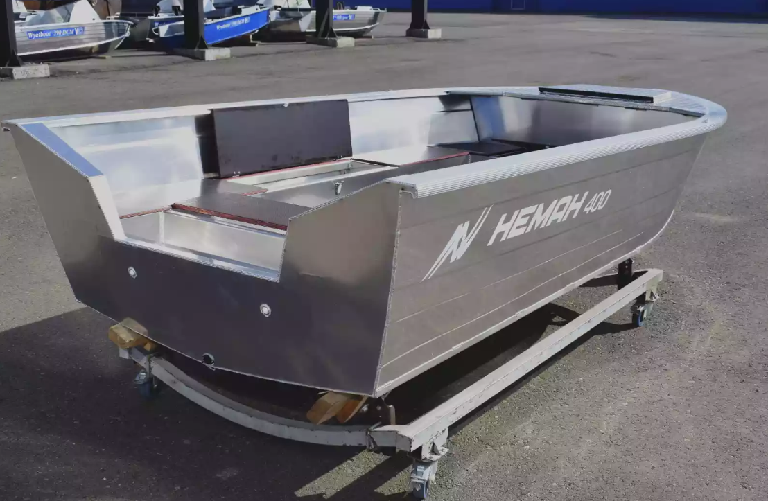 Алюминиевая лодка Неман-400 Р PRO в Хасавюрте