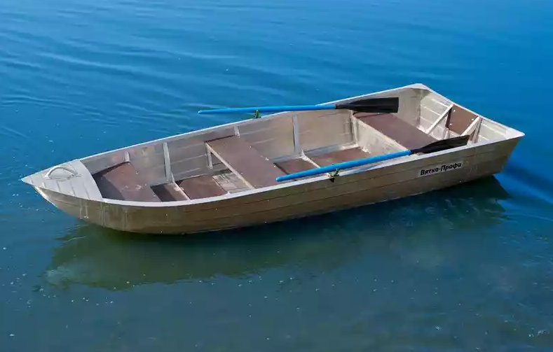 Алюминиевая лодка Вятка-Профи 32 в Хасавюрте