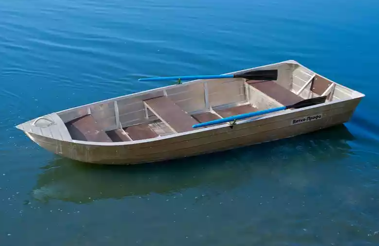 Алюминиевая лодка Вятка-Профи 37 в Хасавюрте