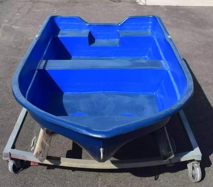 Стеклопластиковая лодка Neman-340 (тримаран) в Хасавюрте