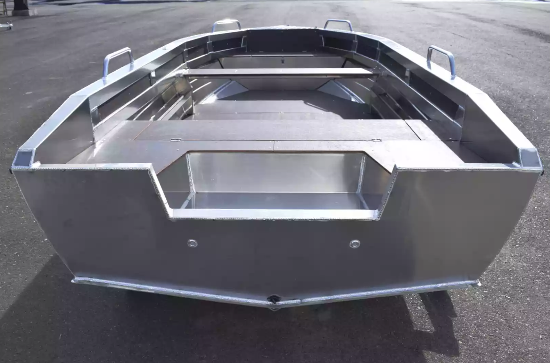 Алюминиевая лодка  Неман-480 Р в Хасавюрте