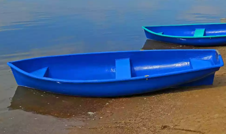 Стеклопластиковая лодка Омуль в Хасавюрте