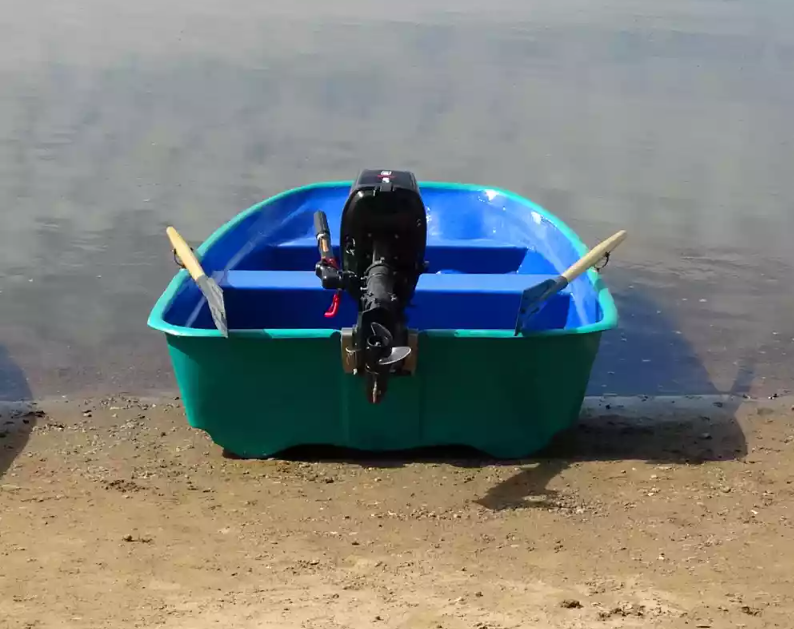 Стеклопластиковая лодка Старт (тримаран) в Хасавюрте