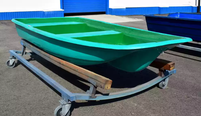 Стеклопластиковая лодка Старт (тримаран) в Хасавюрте