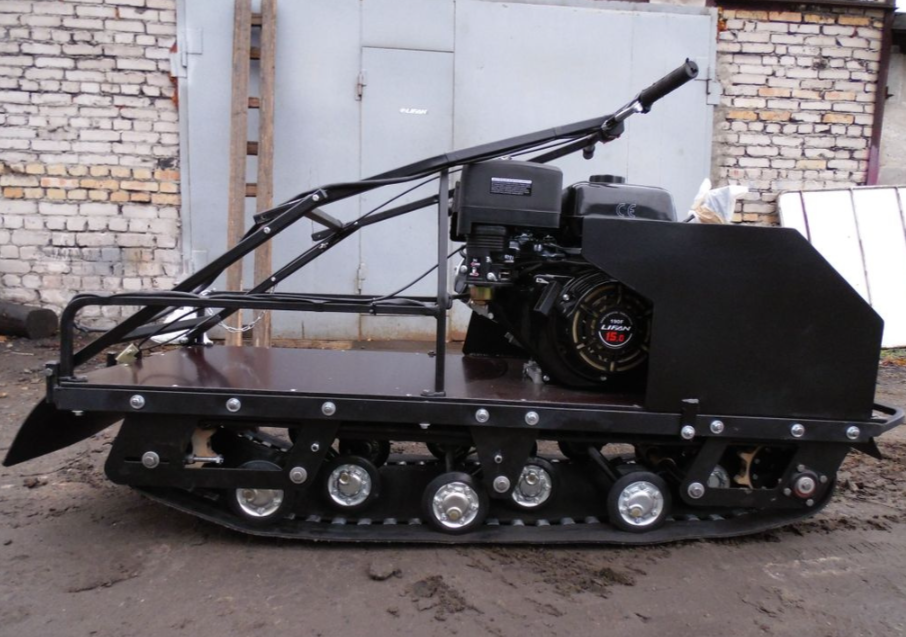 Мотобуксировщик AhtaR Зима 15 л/с с вариатором в Хасавюрте