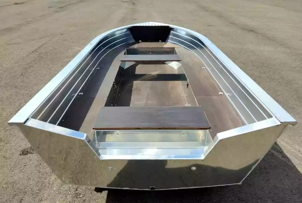 Алюминиевая лодка Неман-400 в Хасавюрте