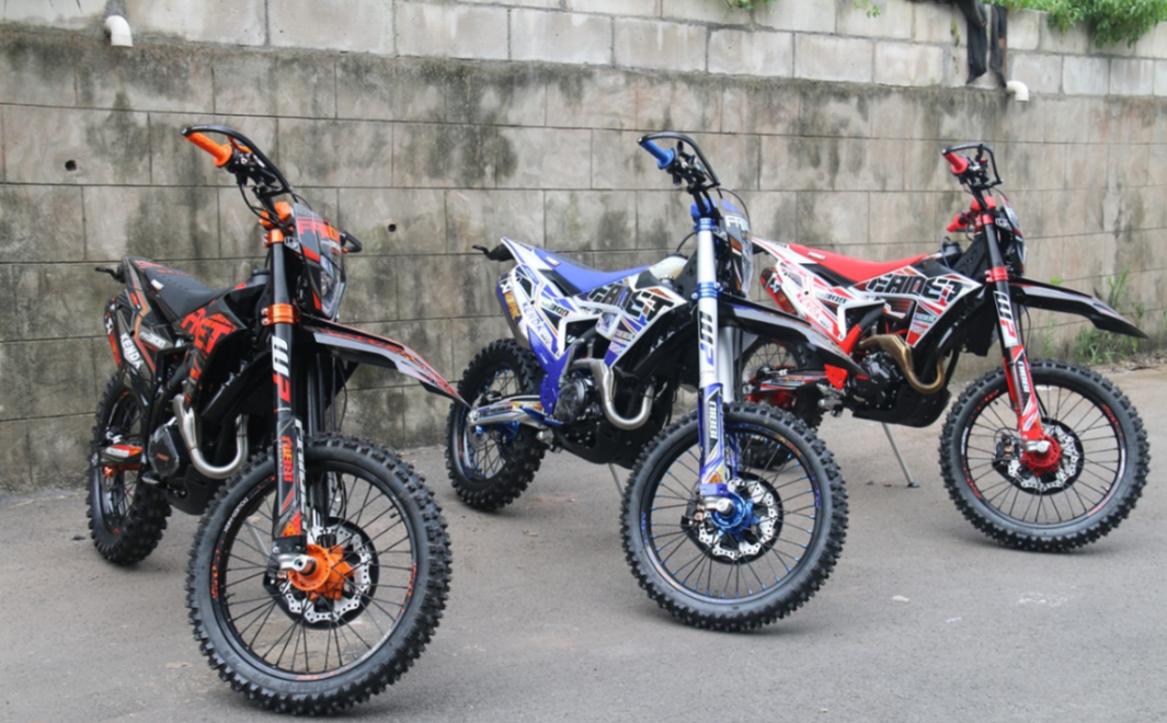 Кроссовый мотоцикл FAIDET NC300S ULTRA WP в Хасавюрте