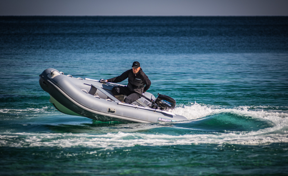 Лодка GLADIATOR RIB380AL в Хасавюрте