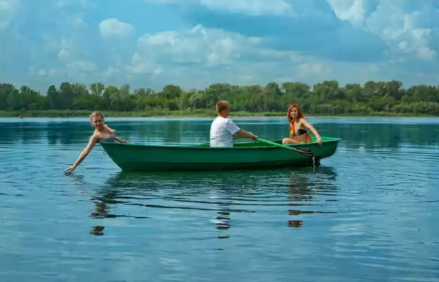 Стеклопластиковая Лодка Голавль в Хасавюрте