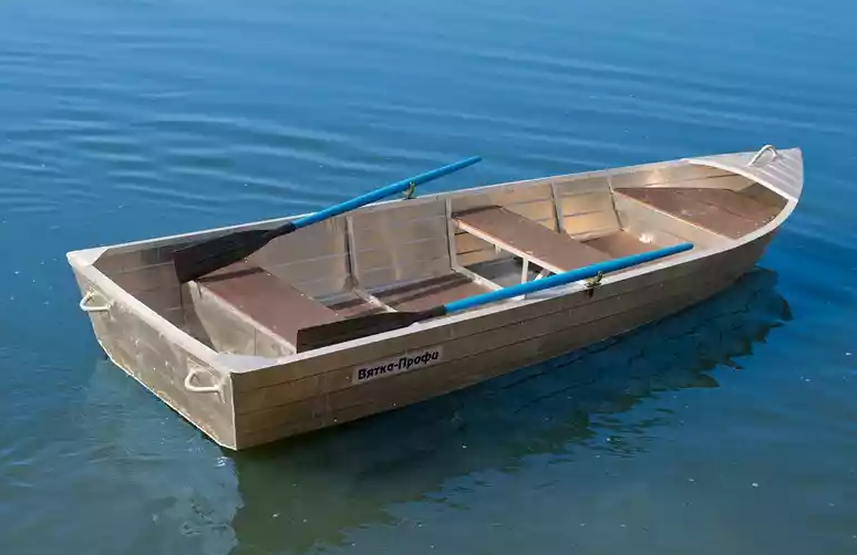 Алюминиевая лодка Вятка-Профи 32 в Хасавюрте