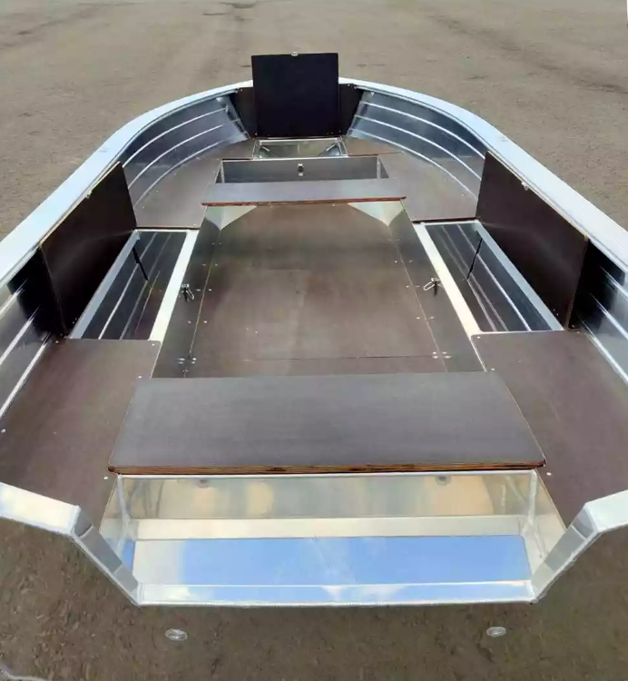 Алюминиевая лодка Неман-400 в Хасавюрте