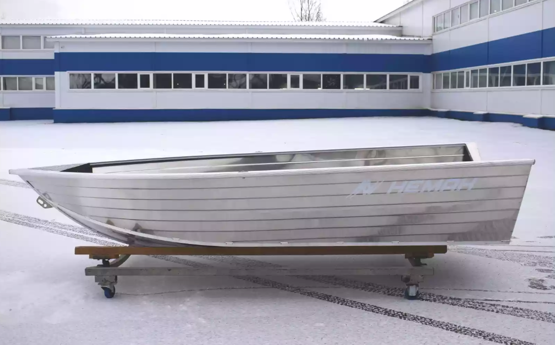 Алюминиевая лодка Неман-400 в Хасавюрте